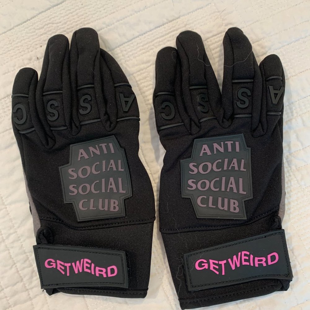 NWT ASSC Get Weird Gloves Size M